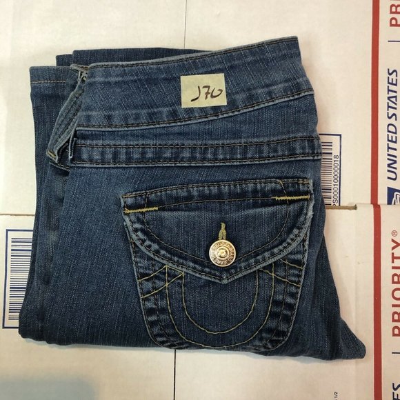 True Religion Big T Jean Size 28 Flap Pocket Twisted Flare Leg Distressed - Picture 9 of 10